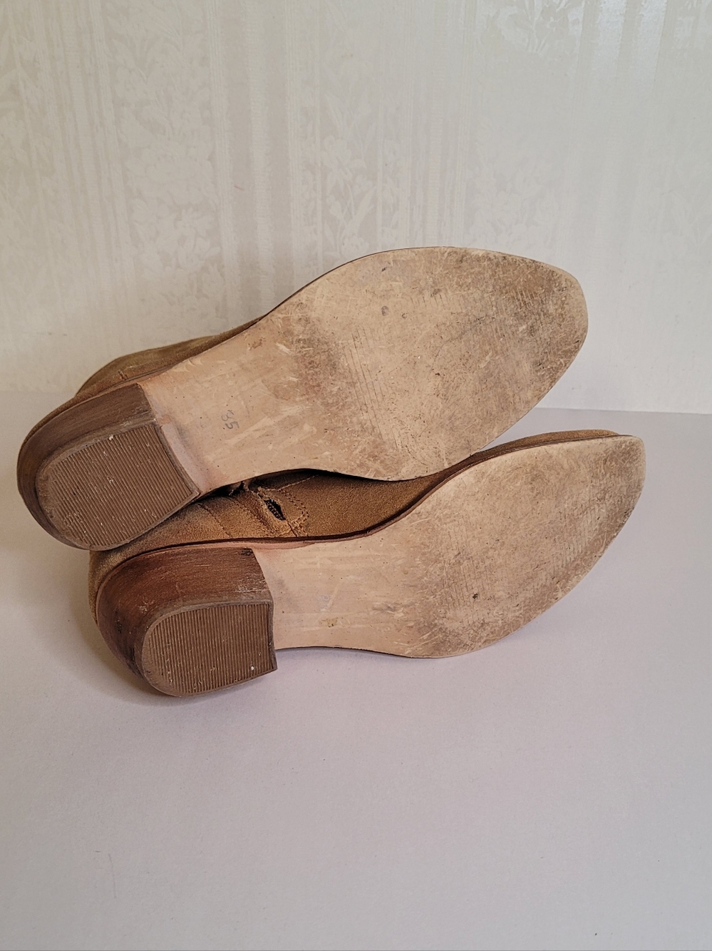 Diba Suede Booties 8.5 - Picture 9 of 10